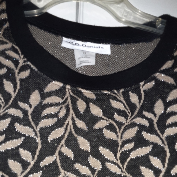 Gold metallic Sweater - Picture 2 of 3